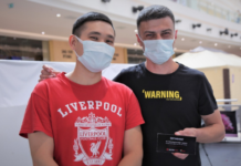 В столице дарят подарки людям, получившим вакцину