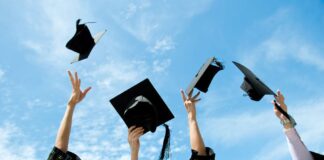 Белорусский университет впервые выпустил специалистов по рекламе