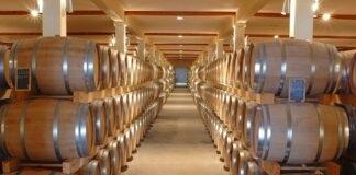 Как не сделать рекламу вина разжиганием социальной розни