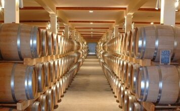 Как не сделать рекламу вина разжиганием социальной розни