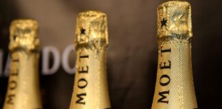 Скандал с шампанским: Россия решила, что оно может быть только российским