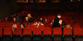 Кинотеатры обяжут сообщать зрителям длительность рекламы