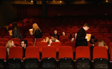 Кинотеатры обяжут сообщать зрителям длительность рекламы