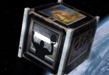 SpaceX запустит рекламный спутник в космос