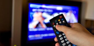 Россияне тратят на просмотр телевизора столько же время, как и до пандемии