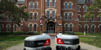 Роботы «Яндекс» появились в США