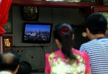 Китайским телеканалам запретили показывать «женоподобных мужчин»