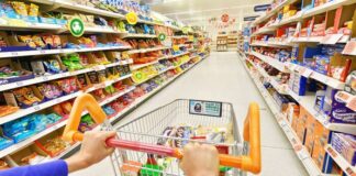 Розничная торговля в Казахстане восстановится в 2022 году