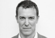 Майкл Комасински стал членом исполнительной команды dentsu