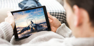 Онлайн-кинотеатрам в России придется цензурить контент