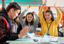 В Кыргызстане собираются запретить рекламу и продажу вредных продуктов возле школ