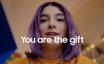 Samsung выпустила новогодний ролик для продвижения линейки смартфонов Galaxy