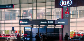 Allur Auto превратил остановку в автомобиль