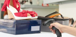 С 2022 года Казахстан начнет взаимно признавать коды маркировки обуви России и Беларуси