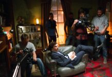 В 2021 году стриминговые сервисы и телеканалы выпустили свыше 500 сериалов