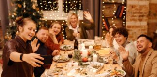 Доходы сотовых операторов за 2021 год превысят триллион тенге