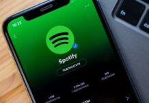 Apple и Spotify открыли офисы в России