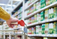 В Казахстане сократился объем розничной торговли