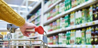 В Казахстане сократился объем розничной торговли