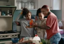 Snap сняла рекламный ролик, посвященный глухим людям