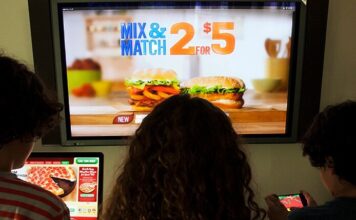 Российское ТВ рекордно теряет рекламу в апреле