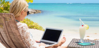 Сотрудники Airbnb смогут постоянно работать в удаленном формате