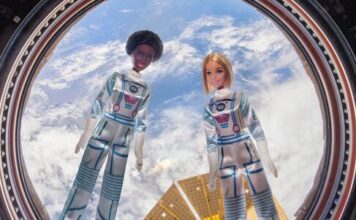 NASA и Барби вдохновляют девочек строить карьеру в космической сфере