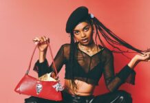 KFC представила модную сумку с изображением полковника Сандерса