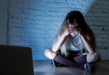 Законопроект о кибербуллинге вернули в Мажилис Казахстана