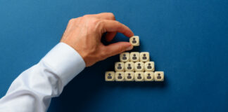 Сенаторы утвердили уголовную ответственность за рекламу финпирамид