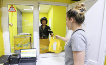 В Казахстане открылся первый MFC GLOVO EXPRESS