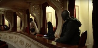 В Перу посадили рекламные манекены на пустующие места в театрах