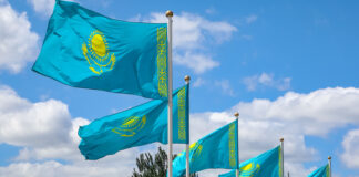 В Казахстане официально вернули День республики