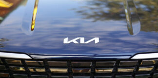 Новый логотип KIA назвали дизайнерским преступлением