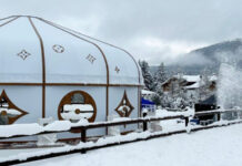 Люксовый бренд Louis Vuitton открыл бутик в виде казахской юрты