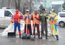 Супергерои убирали улицы Алматы