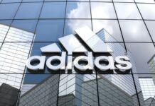 Adidas покажет свою первую цифровую коллекцию на Metaverse Fashion Week