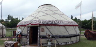 Казахская юрта произвела фурор на международной выставке в Германии