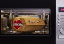 Butterkist запустил билборд, замаскированный под микроволновку, в которой готовится попкорн