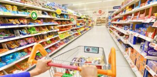 Половина казахстанских ритейлеров ищут более доступные товары на замену подорожавшим категориям