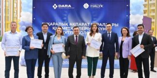 65 работников СМИ в преддверии профессионального праздника получили квартиры