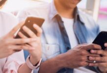 В Казахстане хотят увеличить конкуренцию на рынке сотовой связи