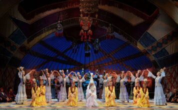 Оперный театр в Алматы откроет юбилейный сезон возрожденной оперой «Жумбак кыз»