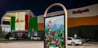 RTSDecaux установил новую уличную мебель на территории одного из крупнейших моллов Алматы