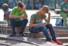 TikTok совместно с AlmaU запускают кампанию, посвященную медиаграмотности