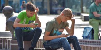 TikTok совместно с AlmaU запускают кампанию, посвященную медиаграмотности