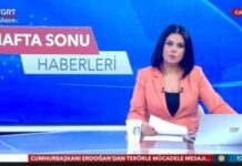 В Турции телеведущую уволили из-за стаканчика Starbucks