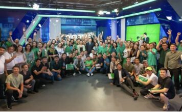 Касым-Жомарт Токаев поздравил коллектив Almaty TV с 25-летием со дня основания телеканала