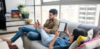 У молодежи появился тренд быть NEET: они отказываются получать образование и работать