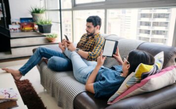 У молодежи появился тренд быть NEET: они отказываются получать образование и работать